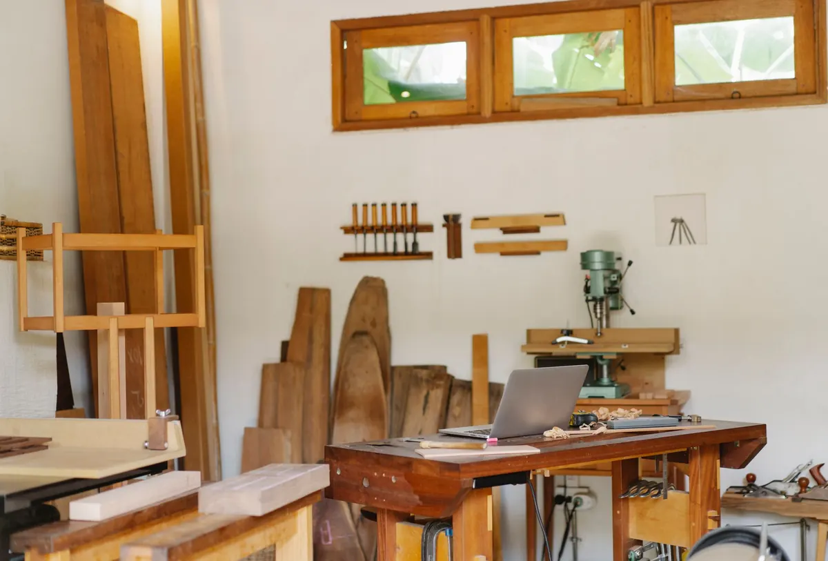 How to Repair a Wobbly Wooden Garden Bench: Step-by-Step